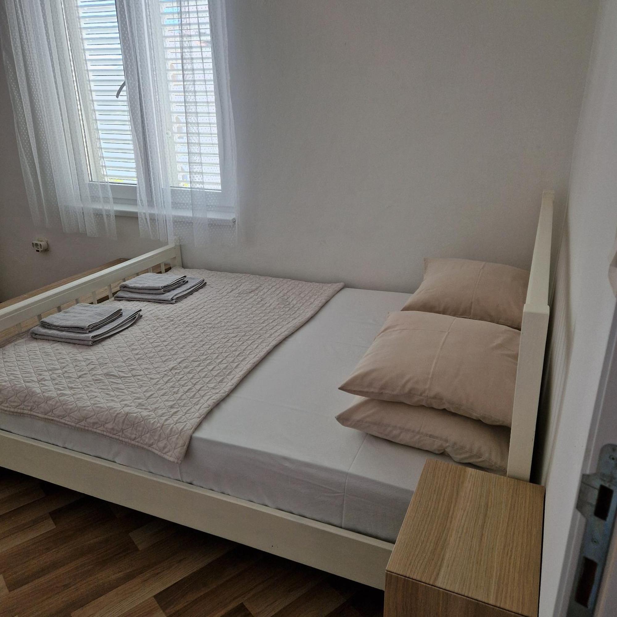 Apartman Iva 诺瓦利娅 外观 照片